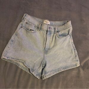 Abercrombie 4 inch mom shorts